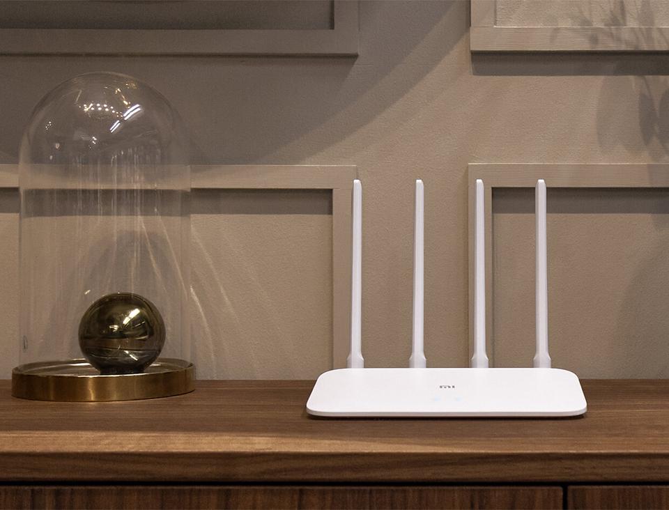 Роутер Xiaomi Mi WiFi Router 4A Gigabit Edition DVB4218CN сочетание с интерьером