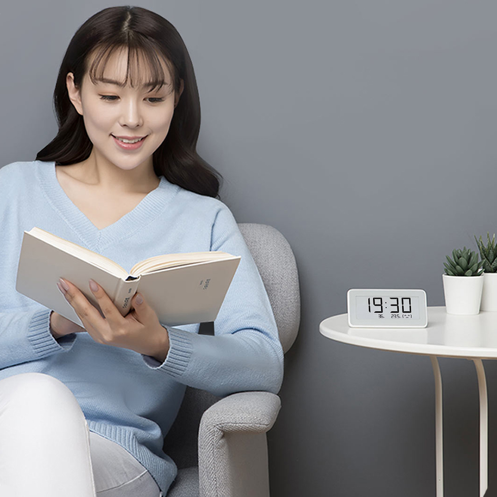 Часы с датчиком температуры и влажности Xiaomi Mijia Temperature And Humidity Electronic Watch